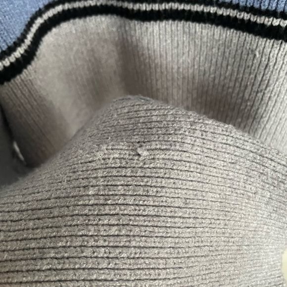 Vintage 90s/2000s Blue and Gray Crew Neck Sweater - Picture 6 of 13